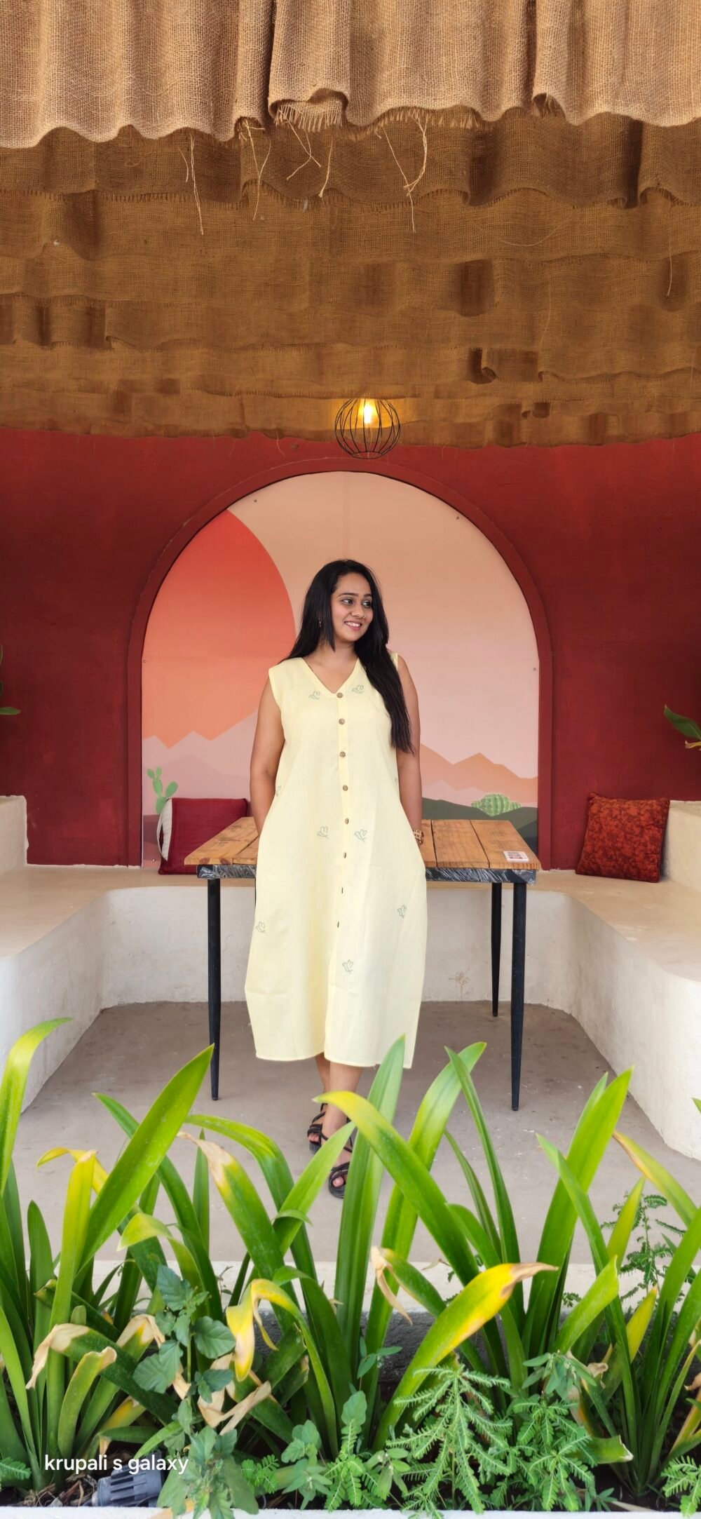 Hand-embroidered slub cotton tunic dress - Image 3